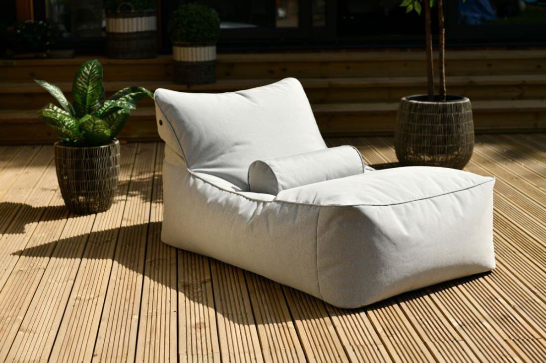 extreme lounging bbed lounger loungebed outdoor pastel blauw